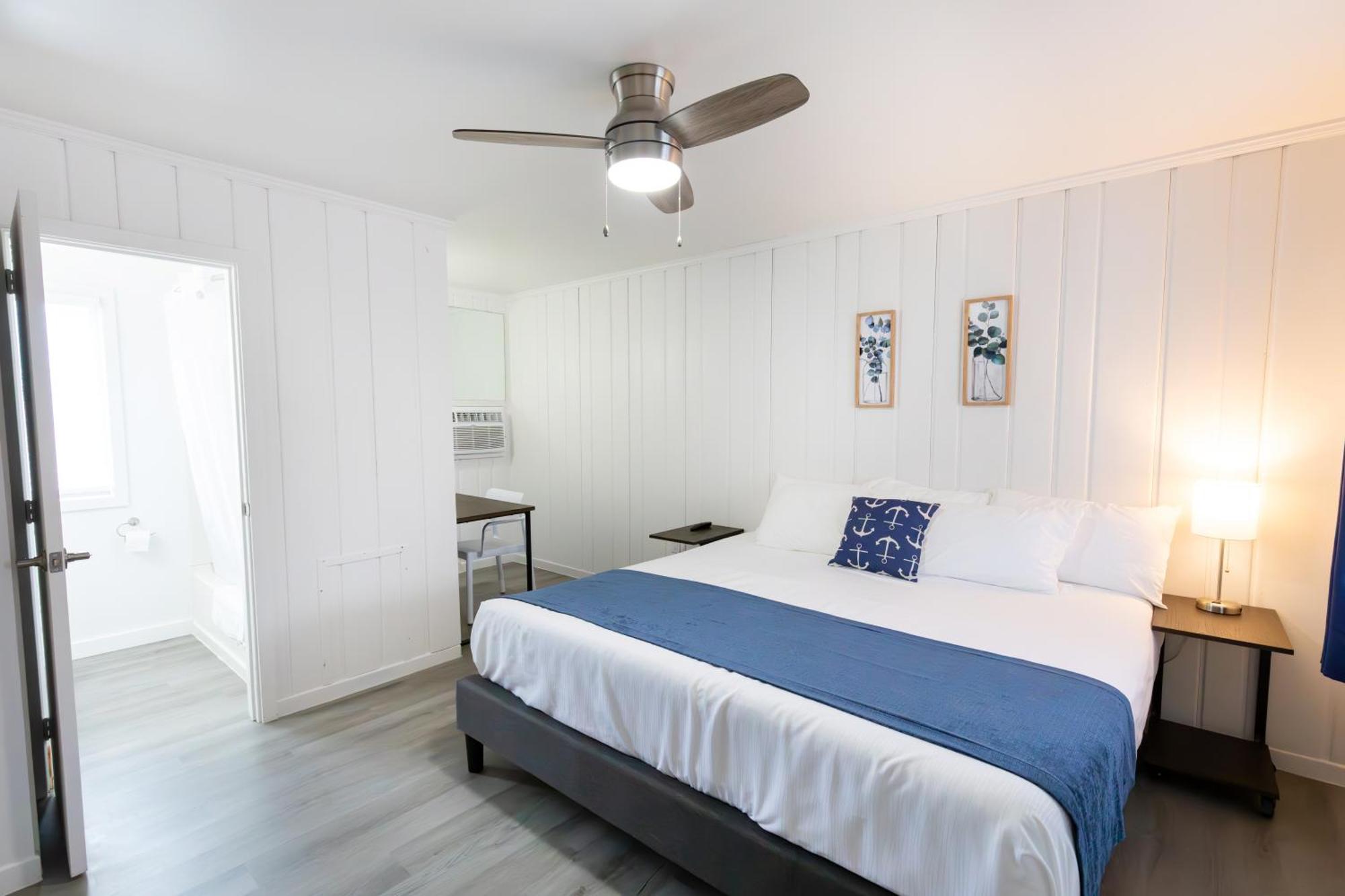 Anchor Bay Inn And Suites Сандаски Номер фото